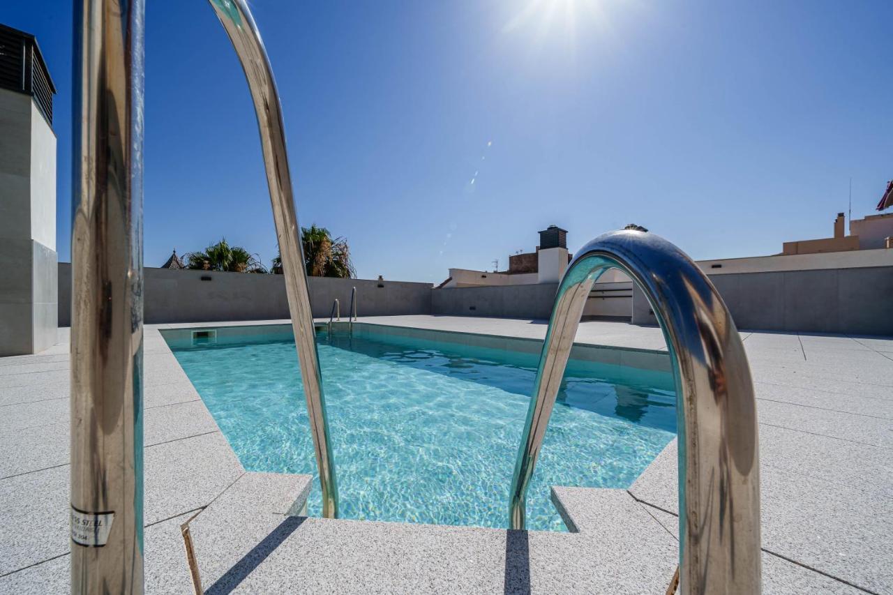 City Centre Pool & Parking Málaga Dış mekan fotoğraf